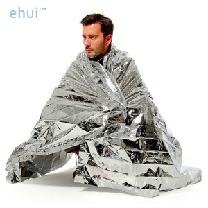 Emergency mat blanket outdoor first aid bag