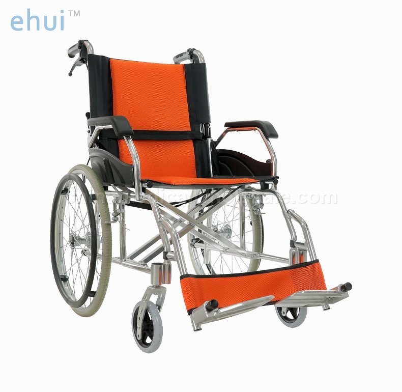 Aluminum alloy folding manual wheelchair